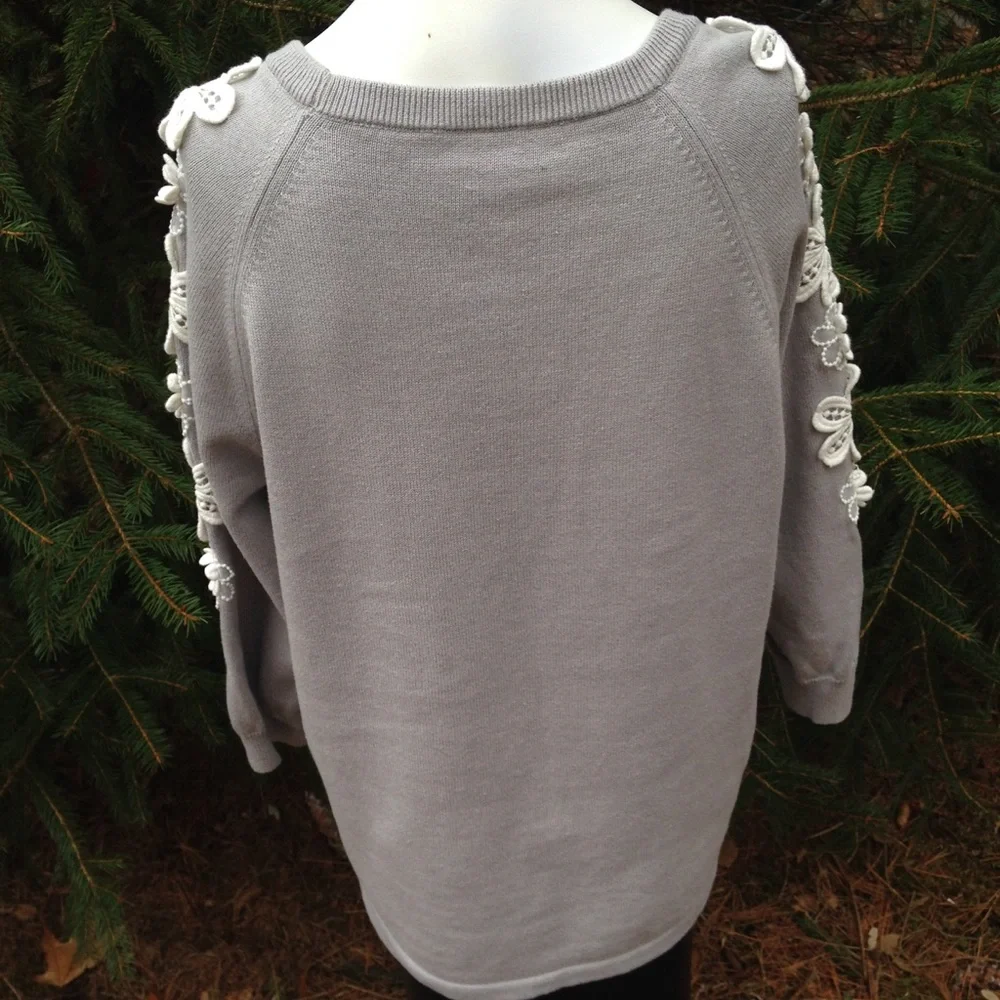 j.Crew gray sweater with white appliqué large